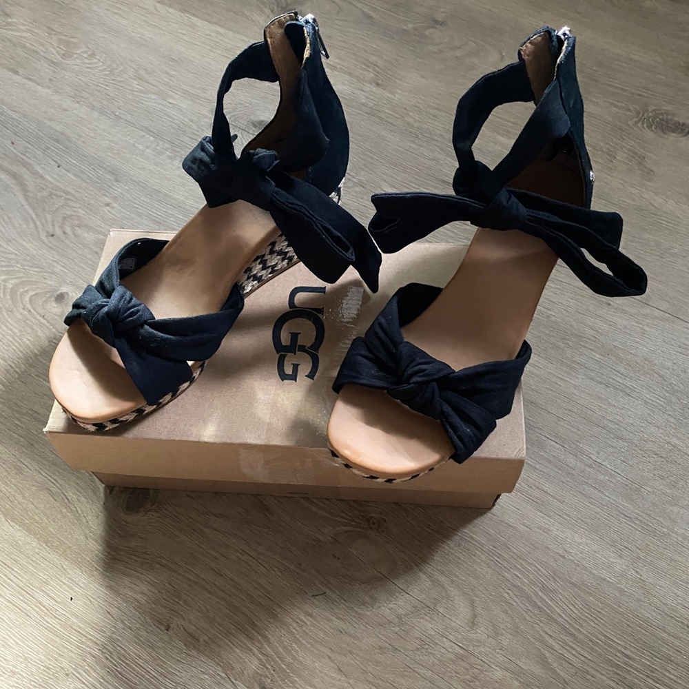 Ugg Yarrow Canvas Suede Ankle Wrap Espadrille Wedge Sandals